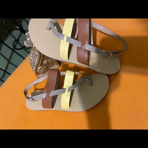 Shoes - Picture 3 of 5